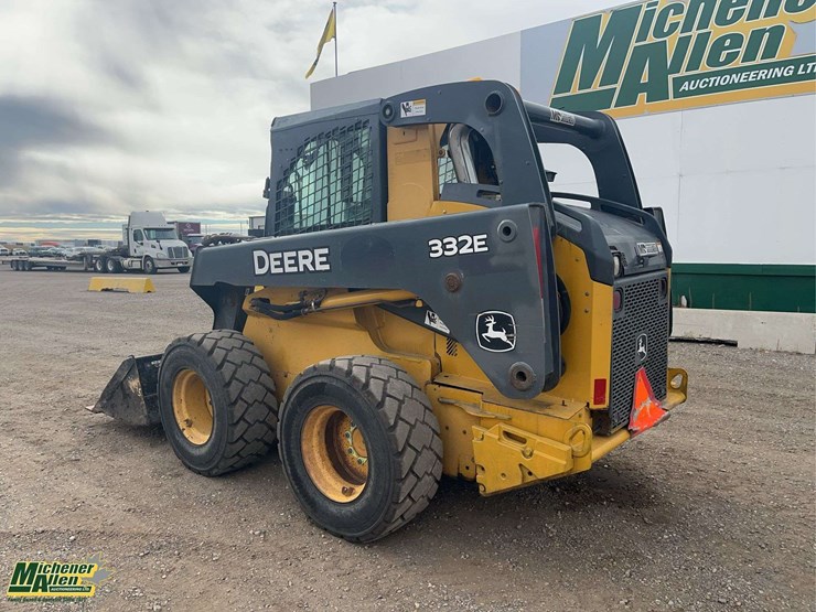 2013-deere-332e-image-3