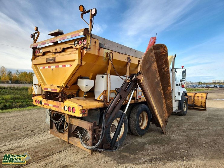 2016-international-workstar-7400-image-3