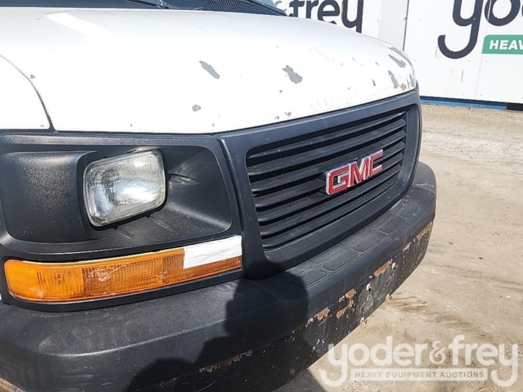 2006-gmc-savana-g2500-image-31