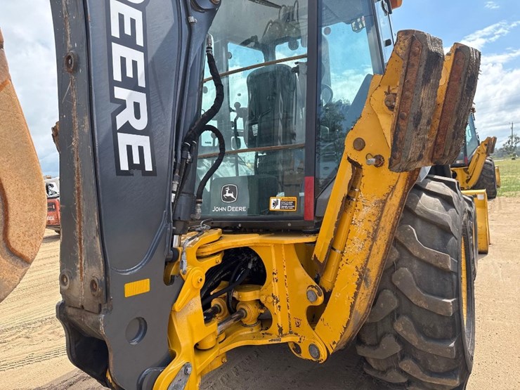 2018-deere-410l-image-13