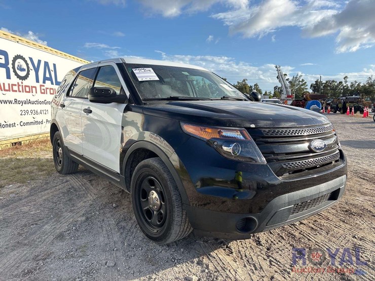 2015-ford-explorer-image-2