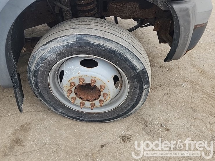 2005-ford-f550-image-9