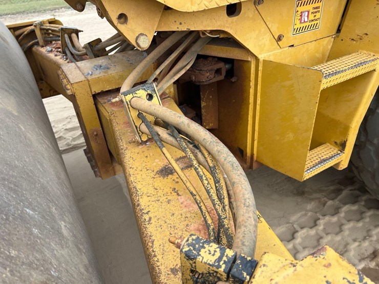caterpillar-cs-563-image-11