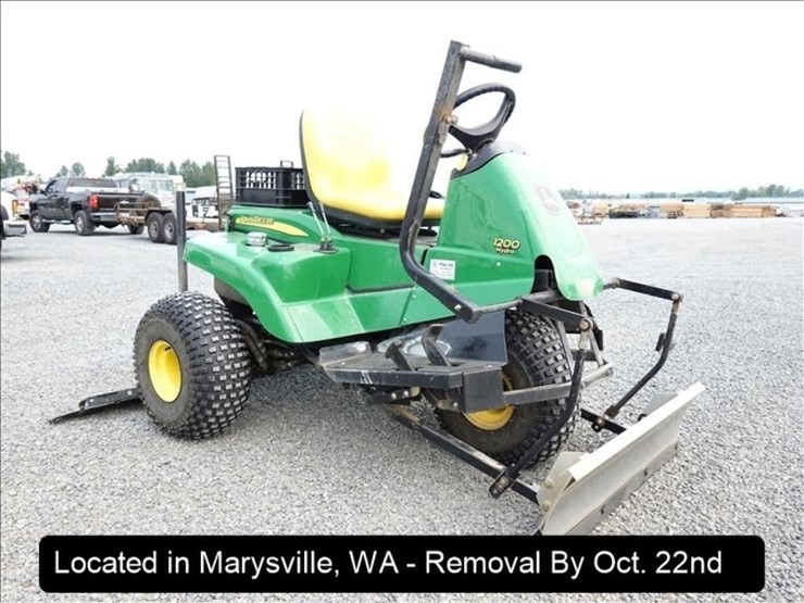 2013-john-deere-1200-image-10