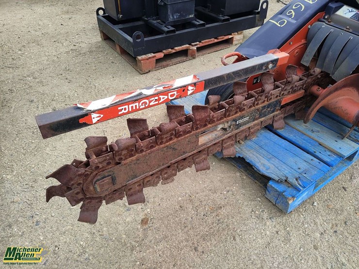 2006-ditch-witch-1330-image-10