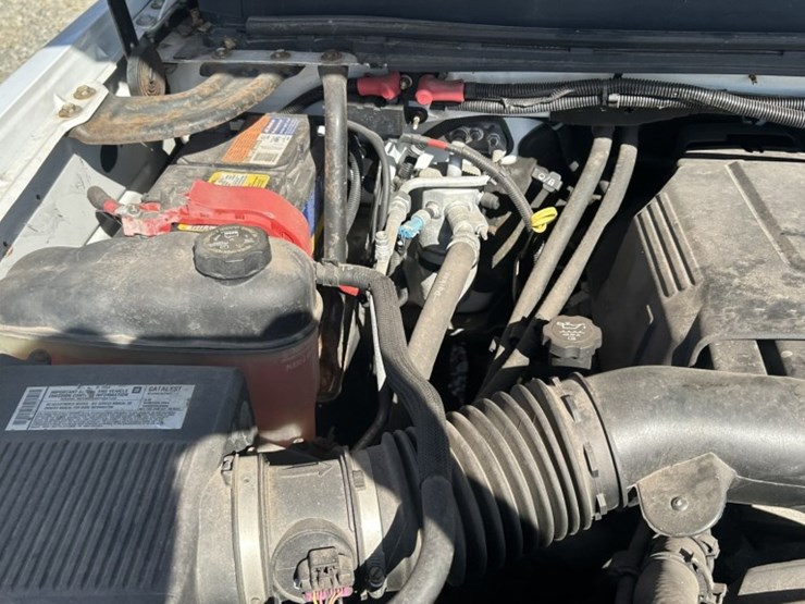 2008-chevrolet-silverado-3500-image-40