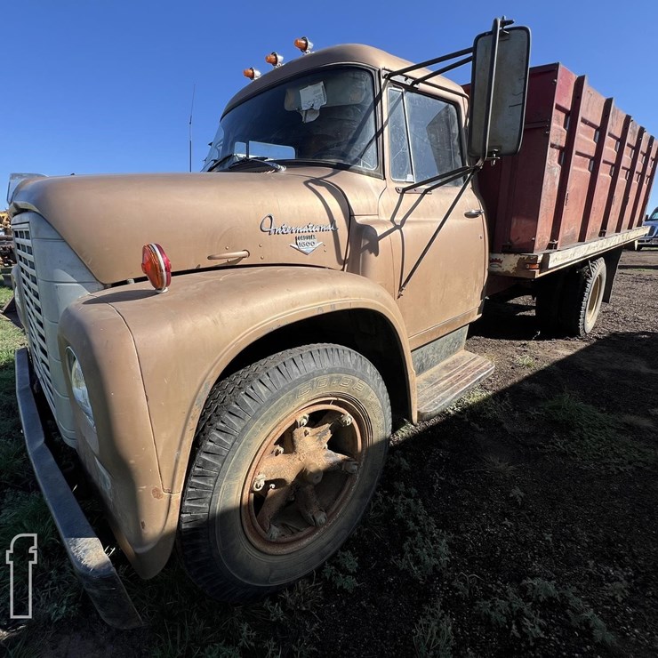 1966 INTERNATIONAL S1600