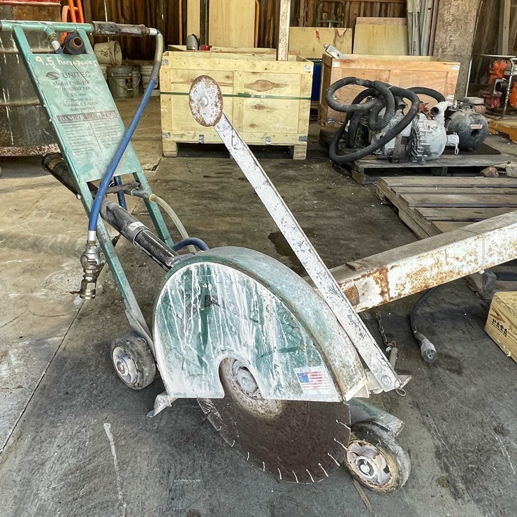 #1938 • Unitec 20" Air Saw