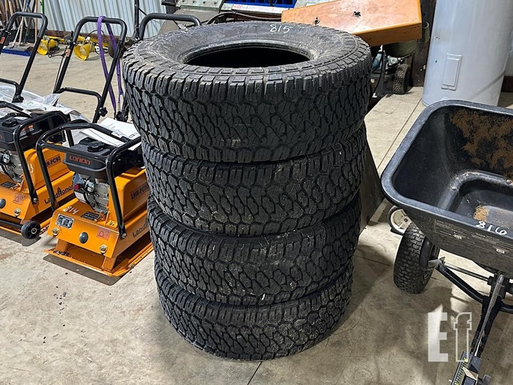 firestone-destination-xx/t-lt285/70r17-image-1