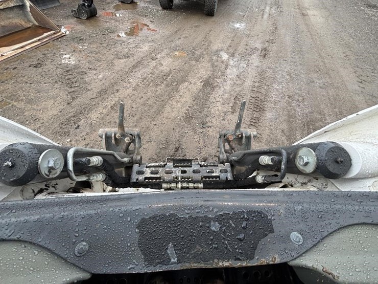 2021-bobcat-t770-image-21