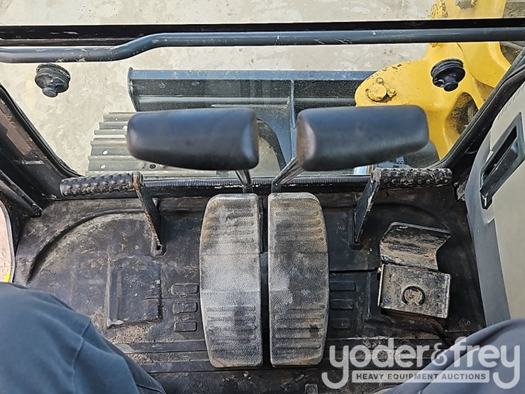 2014-komatsu-pc80mr-3-image-44
