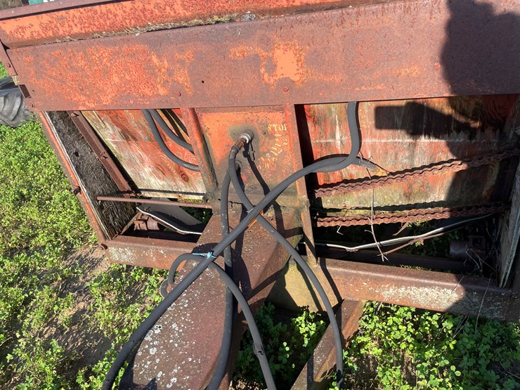 #5041-•-h-&-s-tandem-spreader-for-parts-image-14