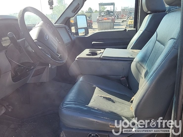 2016-ford-f350-xl-image-16
