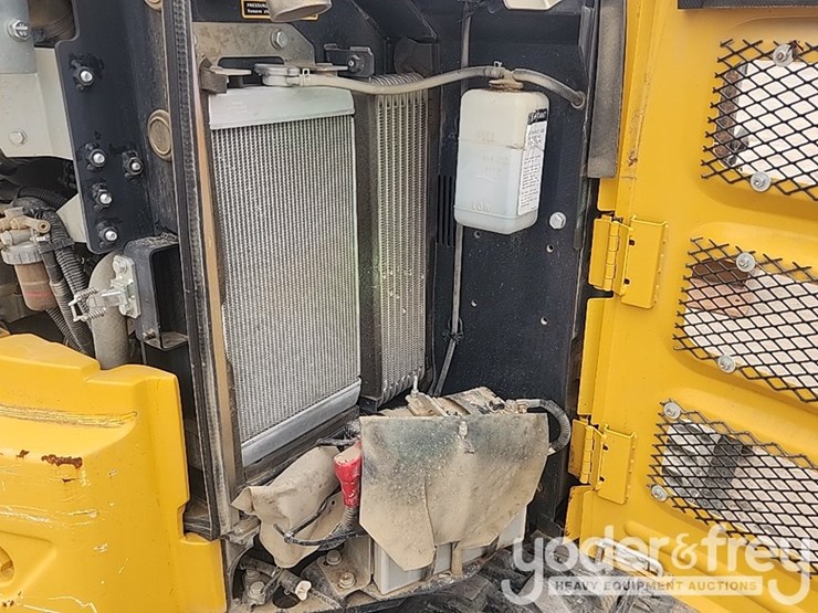 2021-deere-26g-image-11