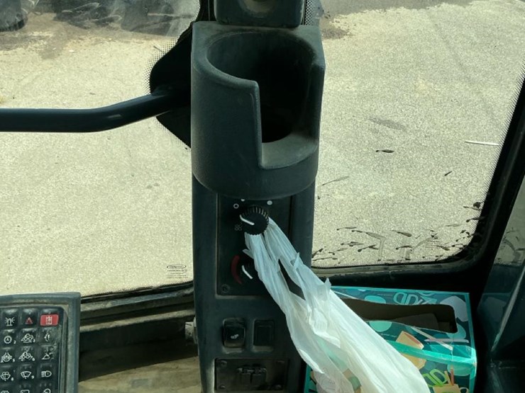 2018-deere-544k-image-55