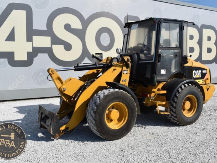 2011-caterpillar-908h-image-4