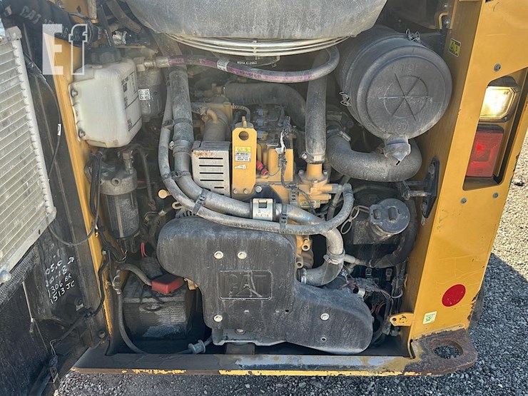 2016-caterpillar-259d-image-25
