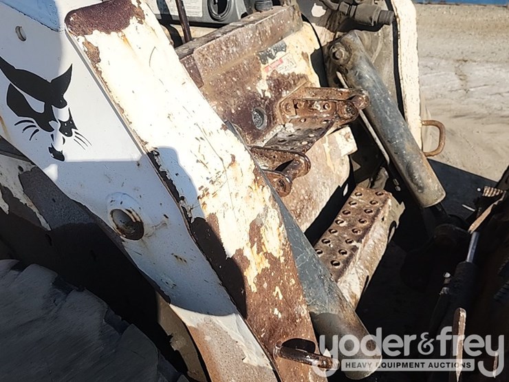 2008-bobcat-s250-image-20