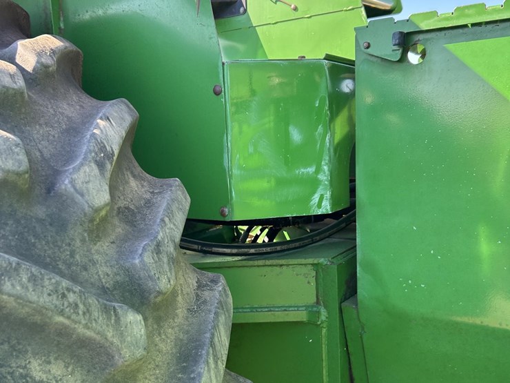 john-deere-8760-image-31