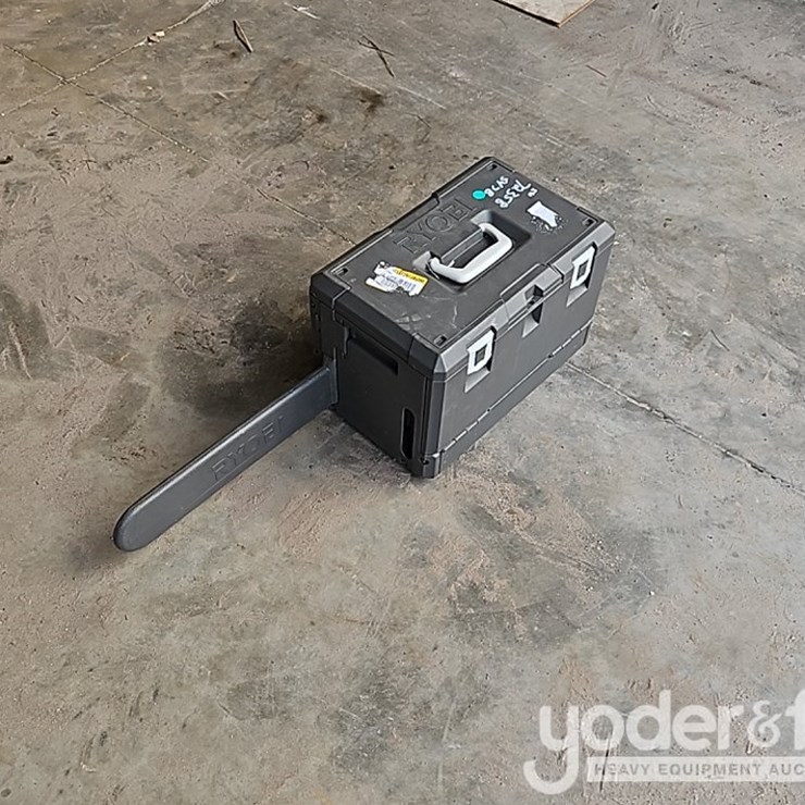 Ryobi 18" Chainsaw