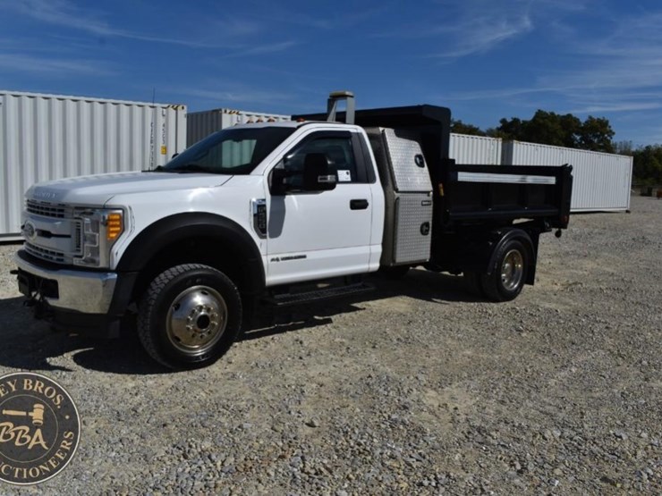 2017-ford-f550-image-4