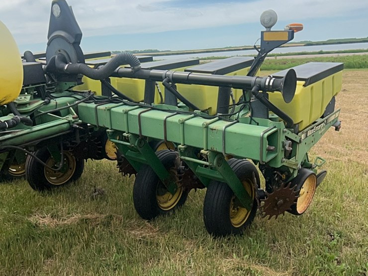 john-deere-7200-image-20