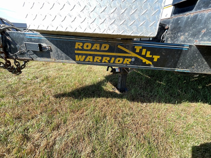 #1668-•-2018-road-warrior-tandem-axle-tilt-trailer-image-26
