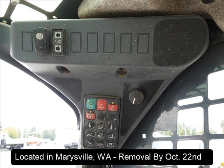 2016-deere-317g-image-8