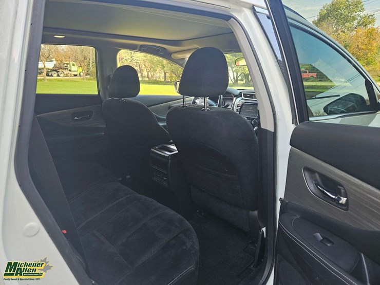 2016-nissan-murano-image-34