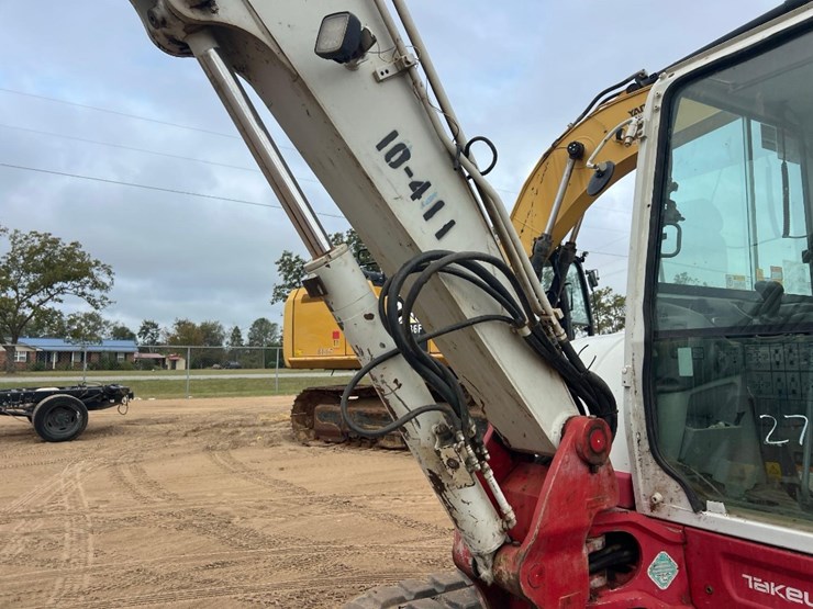 takeuchi-tb260-image-12