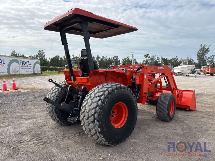 kubota-m4700-51hp-utility-loader-tractor-image-3