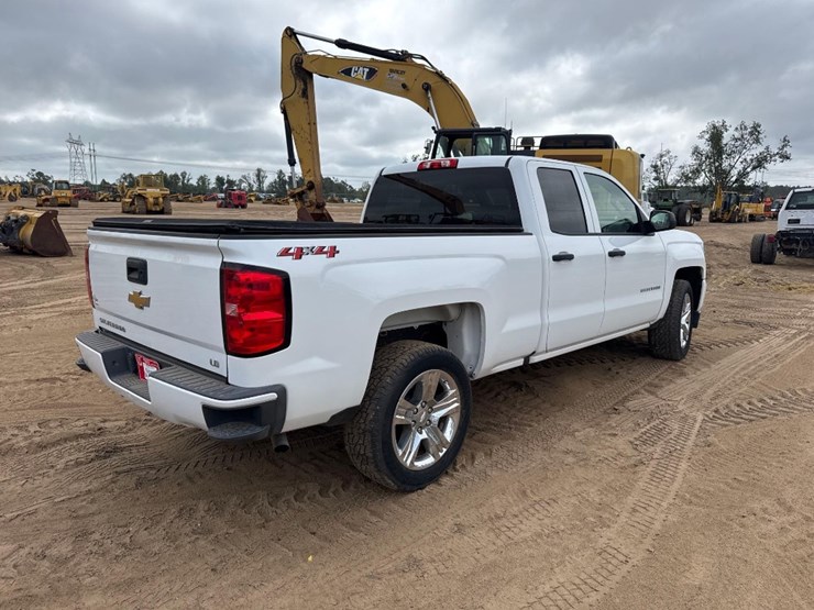 2019-chevrolet-silverado-image-4