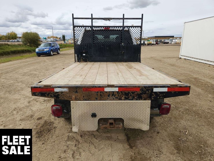 2021-ford-f350-image-22