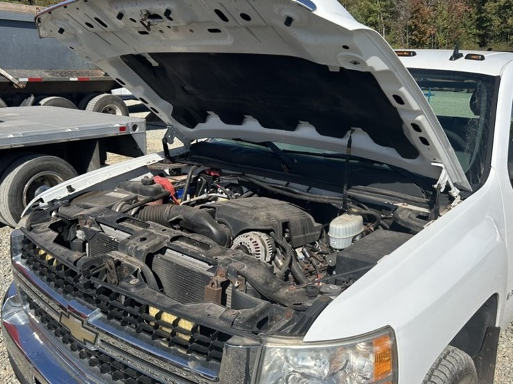 2008-chevrolet-silverado-3500-image-35