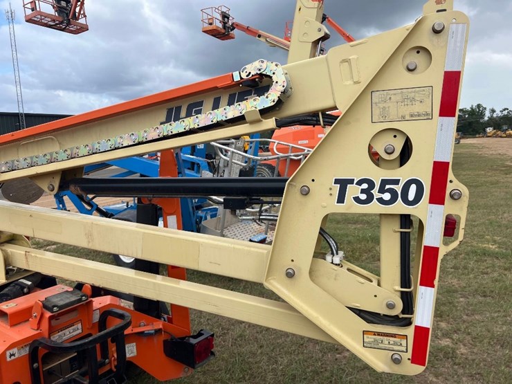 2021-jlg-t350-image-18