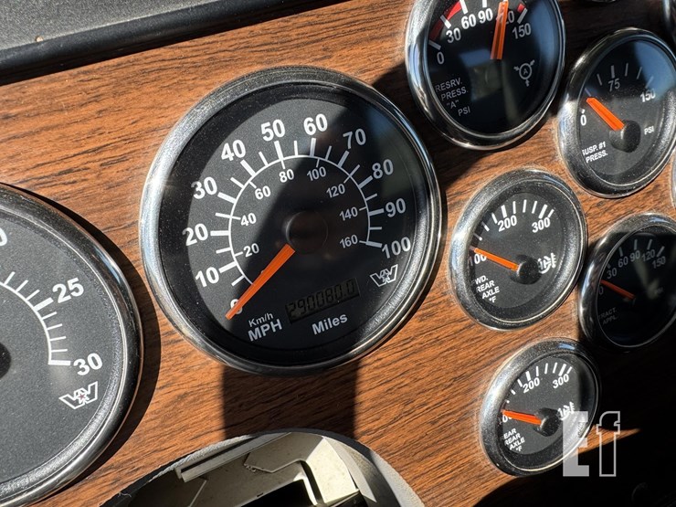 2009-western-star-4900-image-37
