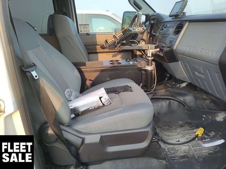 2013-ford-f550-image-22