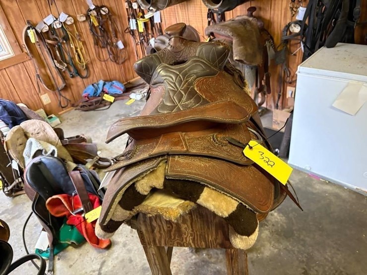 western-saddle-&-riding-chaps-image-2