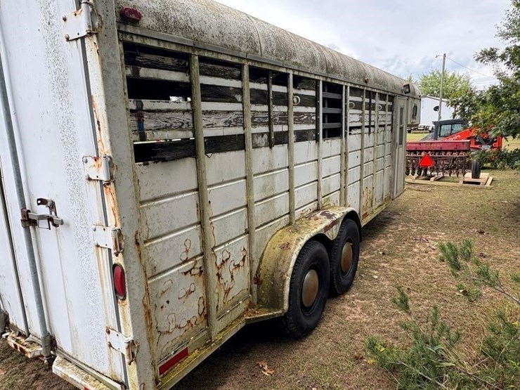 1989-better-built-gn2222lt-livestock-trailer-image-9
