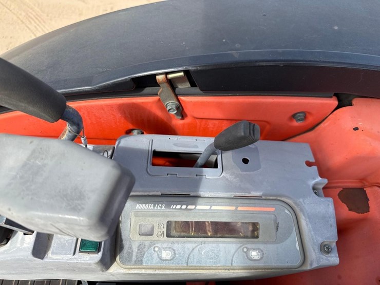 2006-kubota-kx71-3-image-32