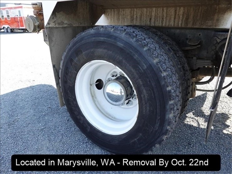 2000-ford-f650-image-28