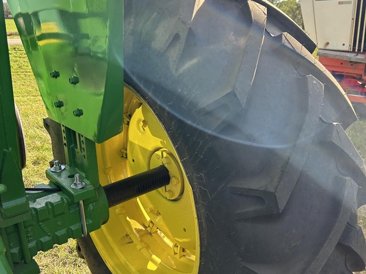 john-deere-4020-image-38