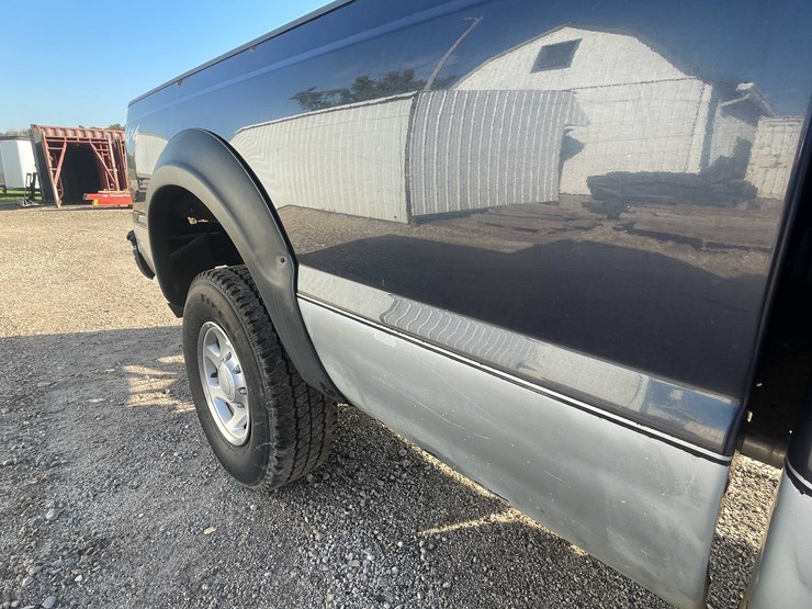 2000-ford-f250-xl-image-31