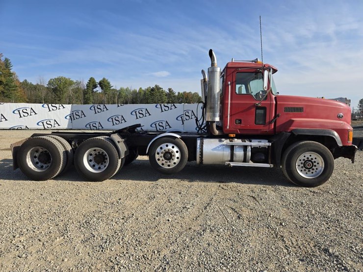 2005-mack-cl733-image-6