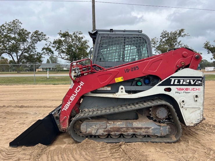 2020-takeuchi-tl12v2-image-1