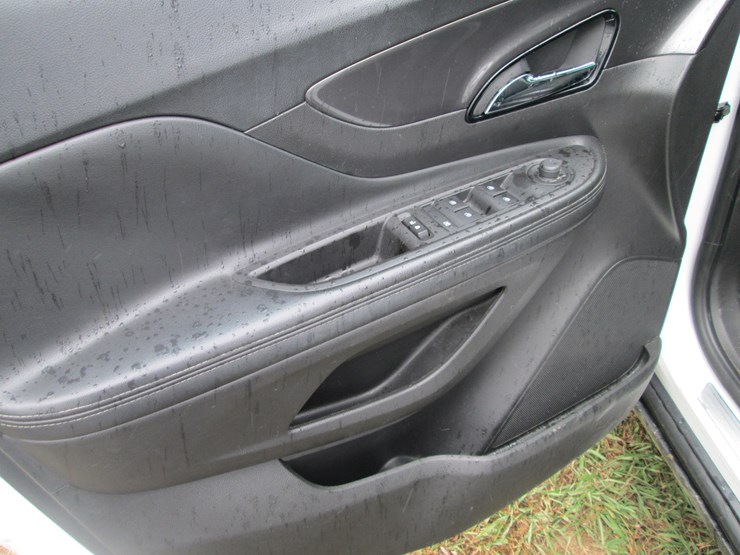 2019-buick-encore-image-19