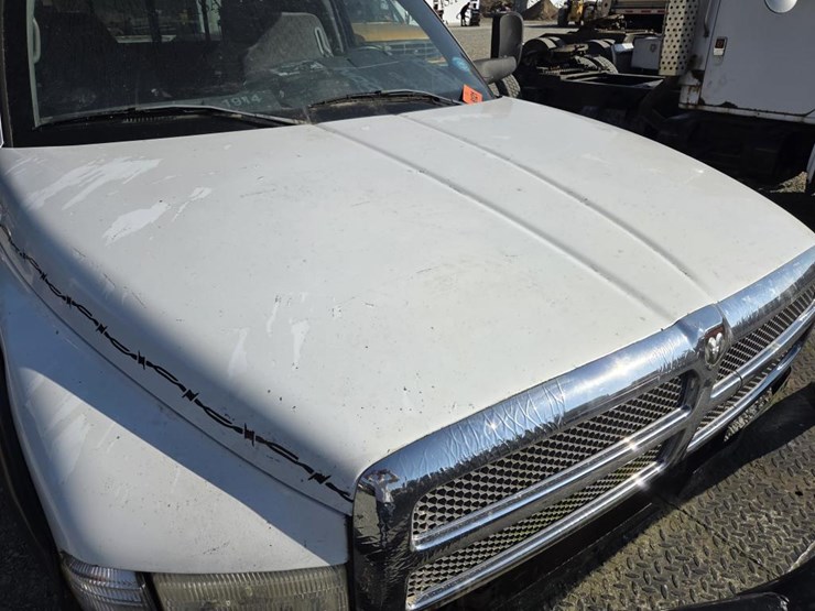 2000-dodge-2500-image-11