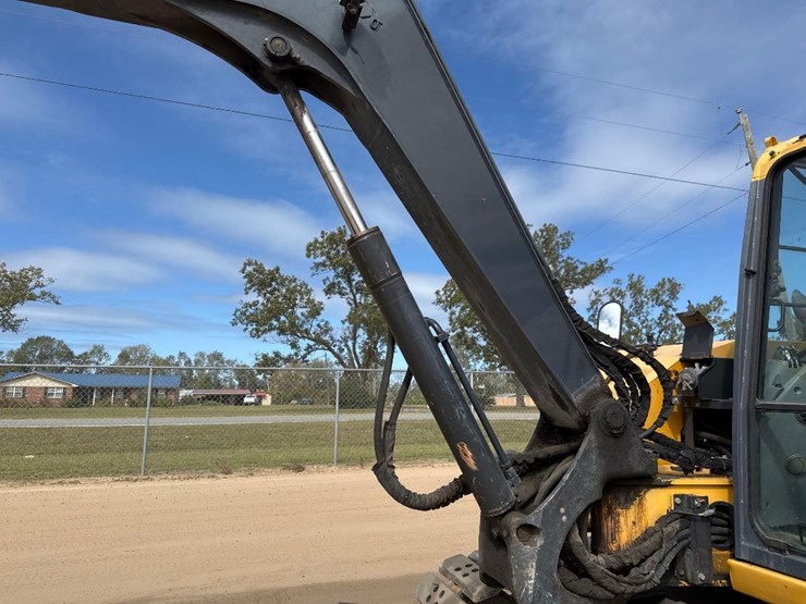 deere-85g-image-21