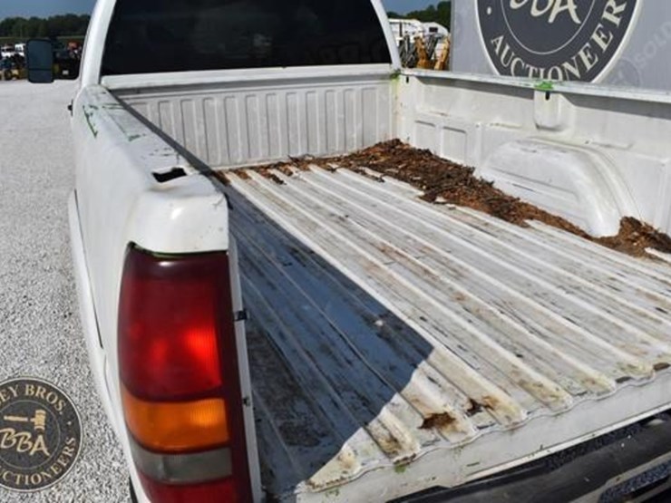 2002-gmc-sierra-2500hd-image-29