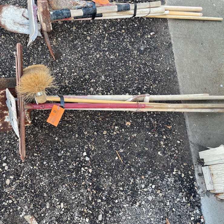 #1913 • Lot of (7) Hand Tools